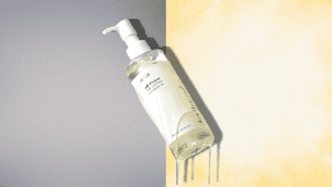 Read more about the article ANUA Heartleaf Cleansing Oil: Expert Review 2024